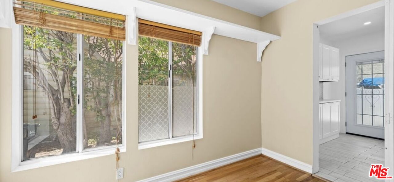 1149 N Poinsettia Pl