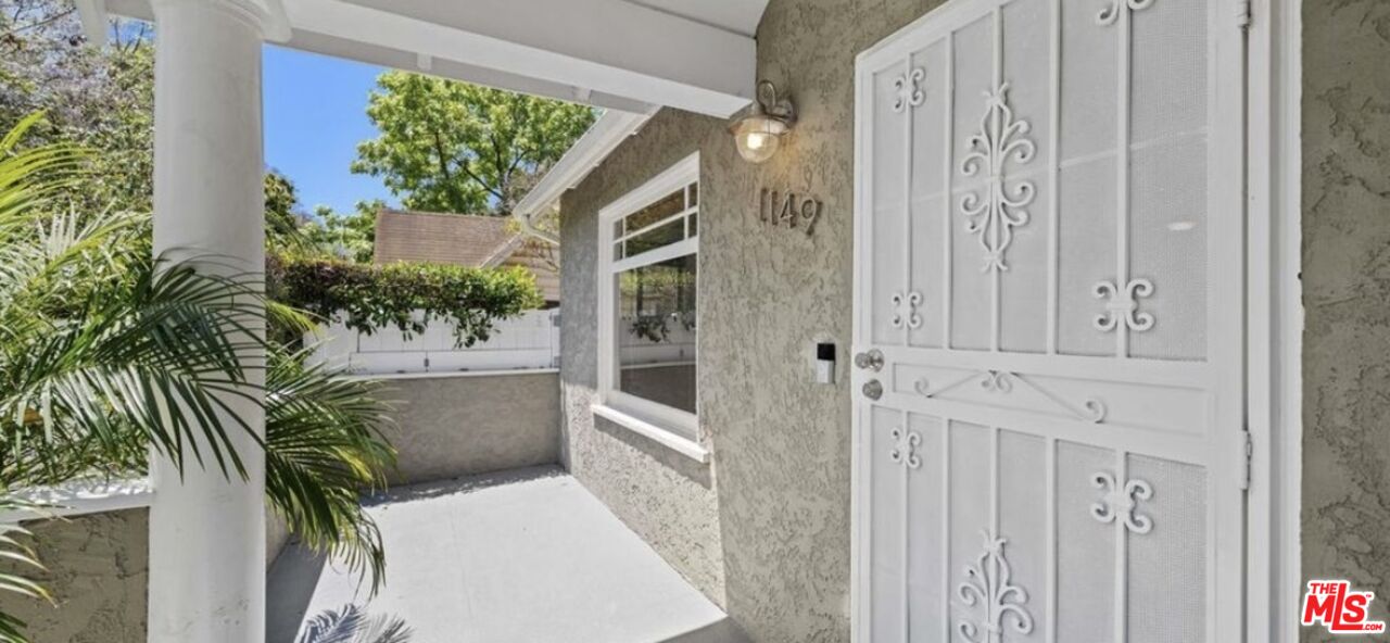 1149 N Poinsettia Pl