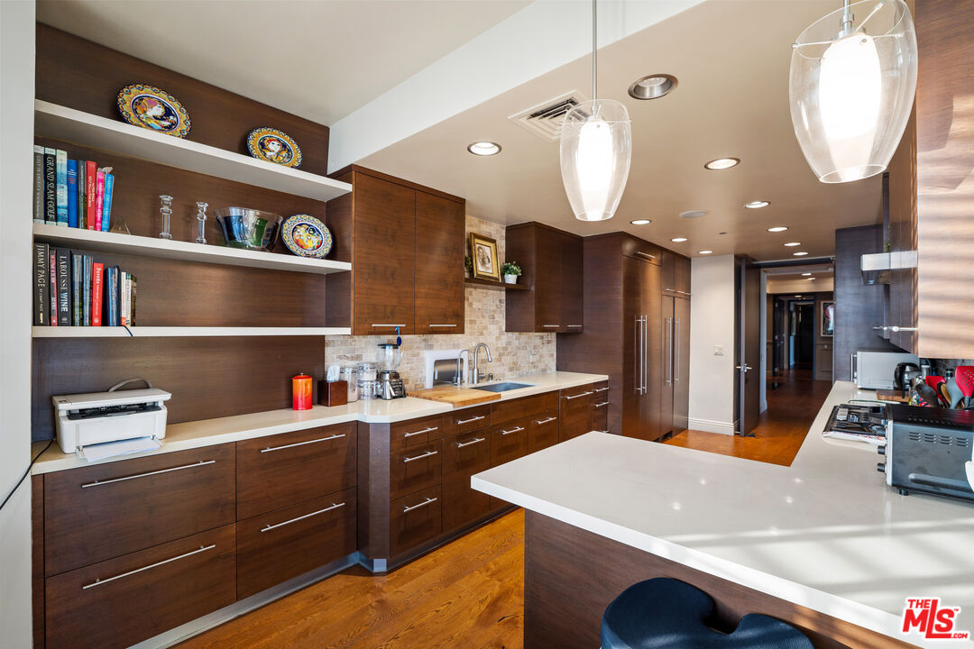10601 Wilshire Blvd Unit: 1603