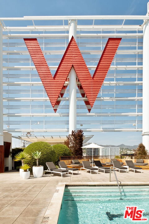 6250 Hollywood Blvd Unit: 8A