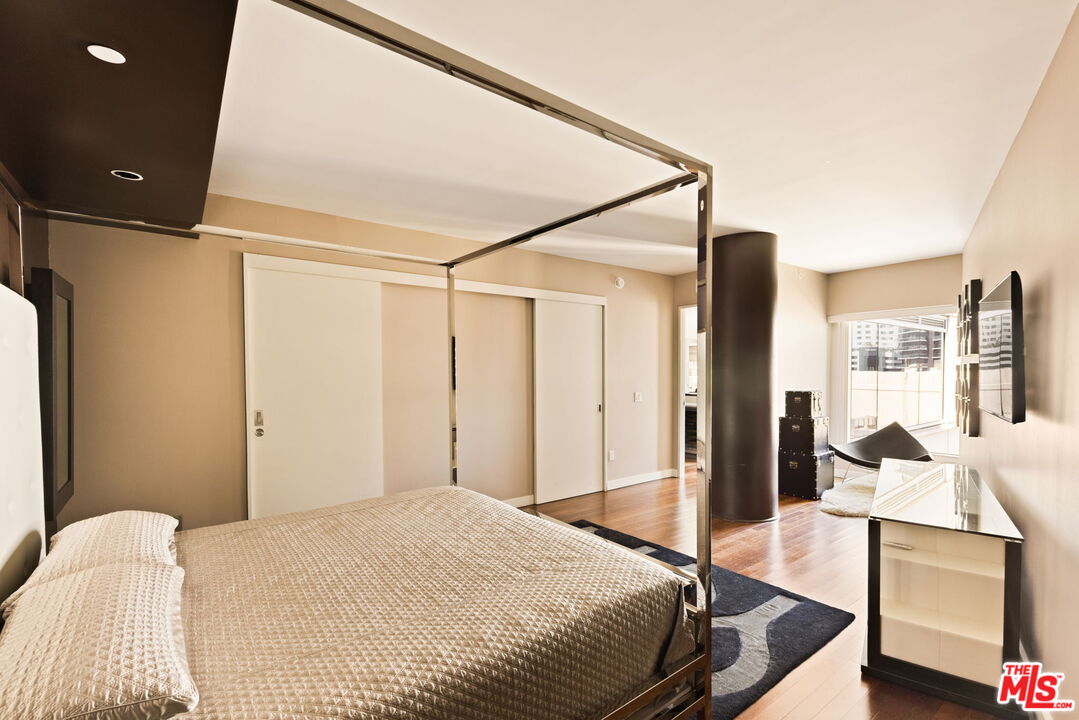 6250 Hollywood Blvd Unit: 8A