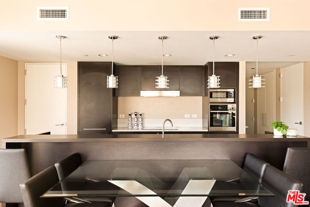 6250 Hollywood Blvd Unit: 8A