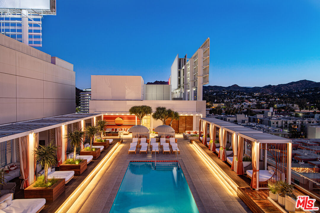 6250 Hollywood Blvd Unit: 8A