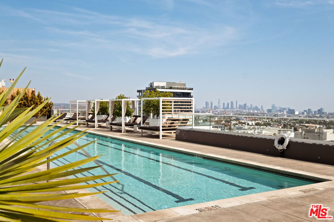 6250 Hollywood Blvd Unit: 8A