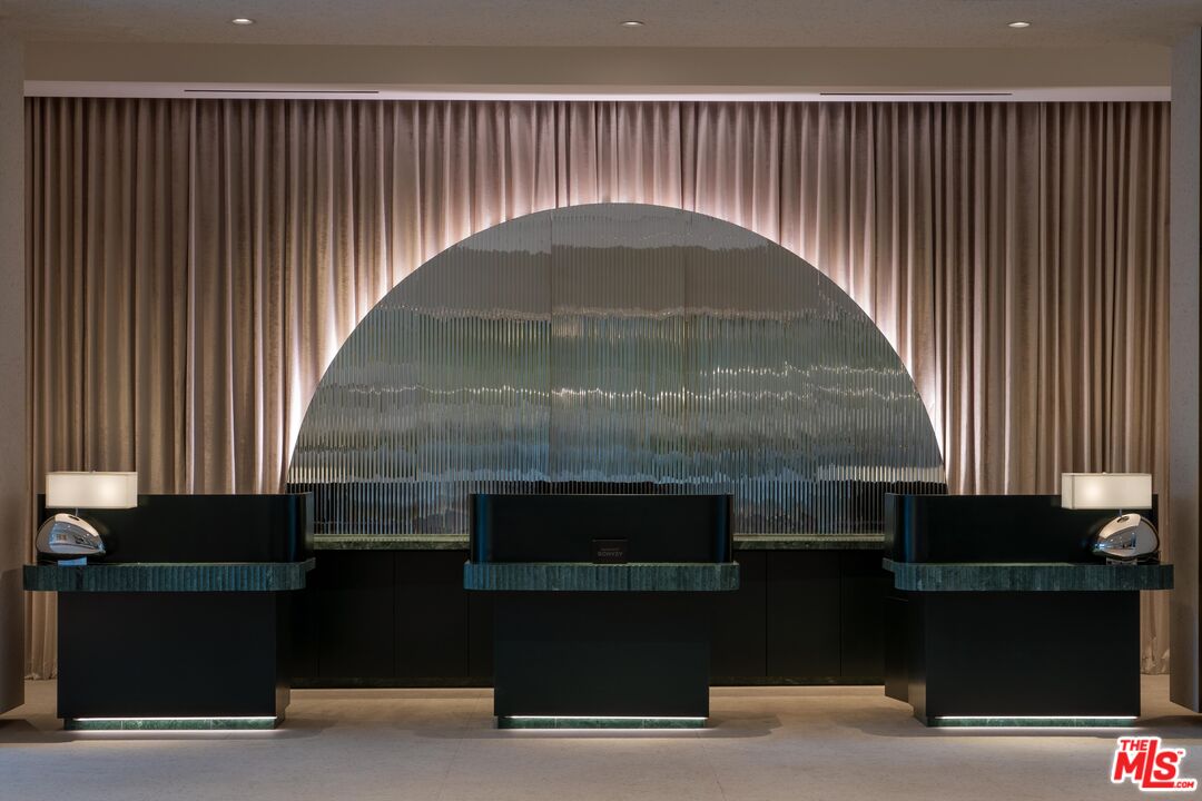 6250 Hollywood Blvd Unit: 8A