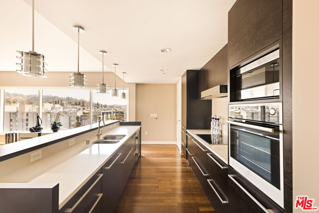 6250 Hollywood Blvd Unit: 8A