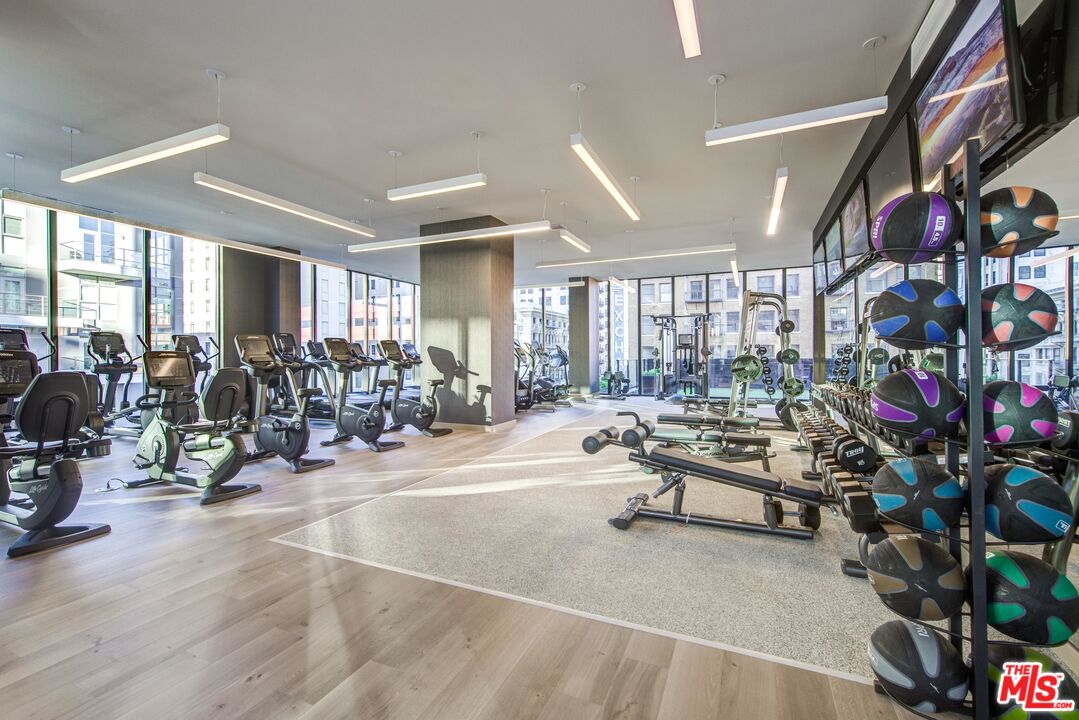 801 S OLIVE ST Unit: PH 2