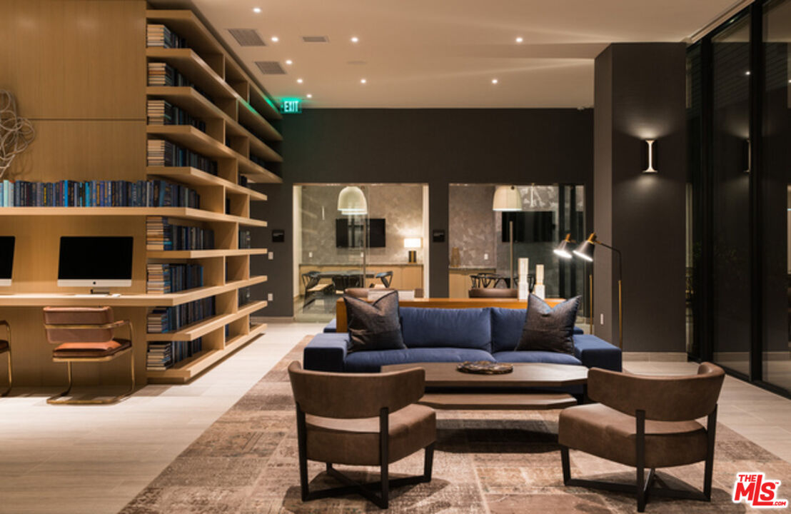 801 S OLIVE ST Unit: PH 2