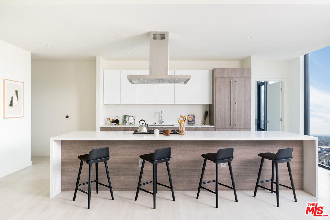 801 S OLIVE ST Unit: PH 2