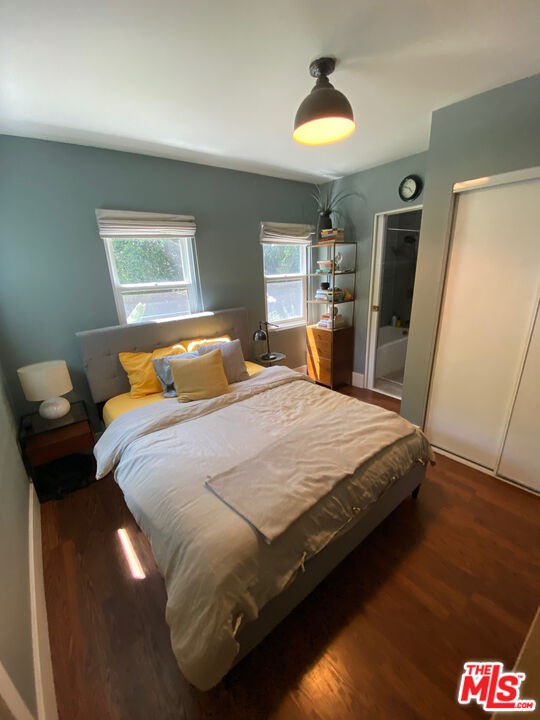 1202 N Poinsettia Pl