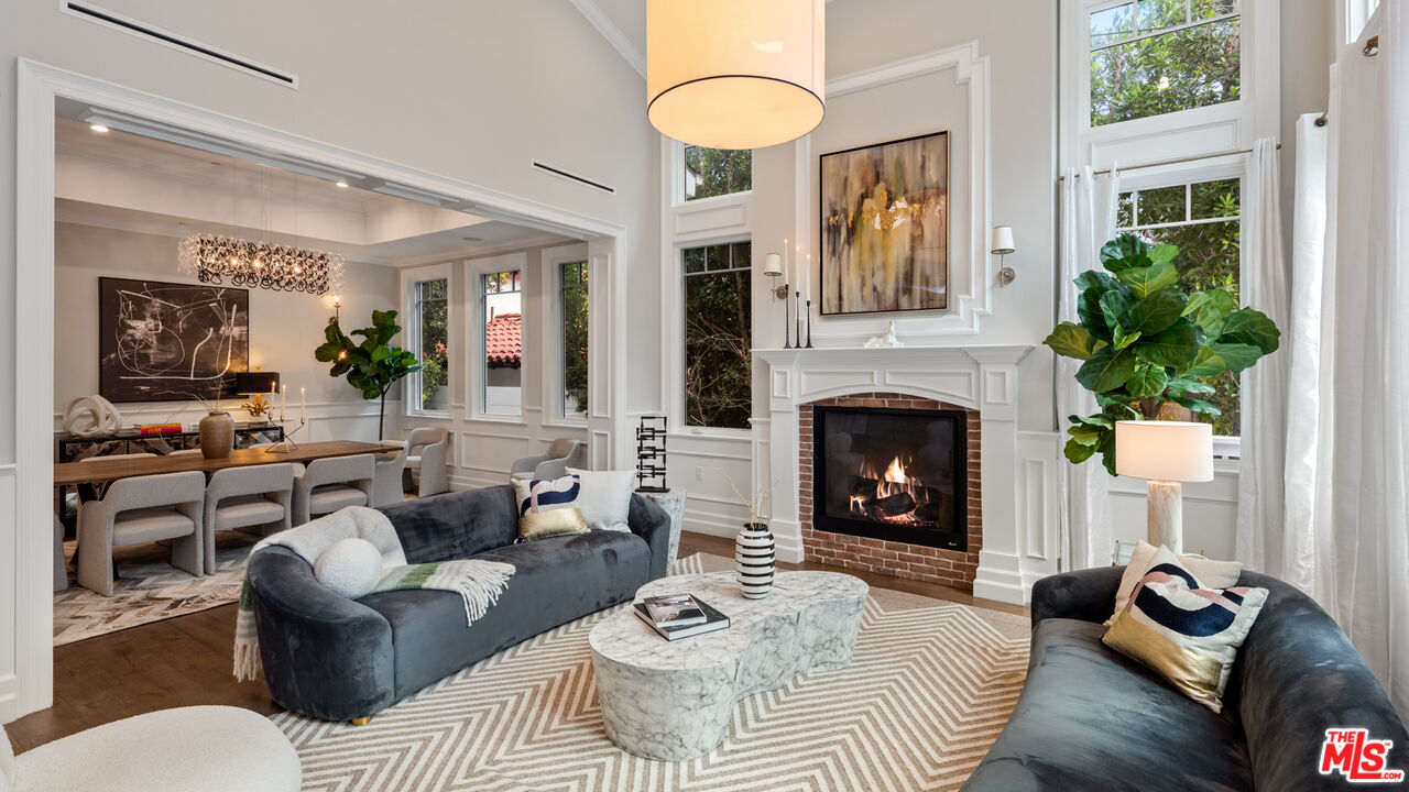 1836 Laurel Canyon Blvd