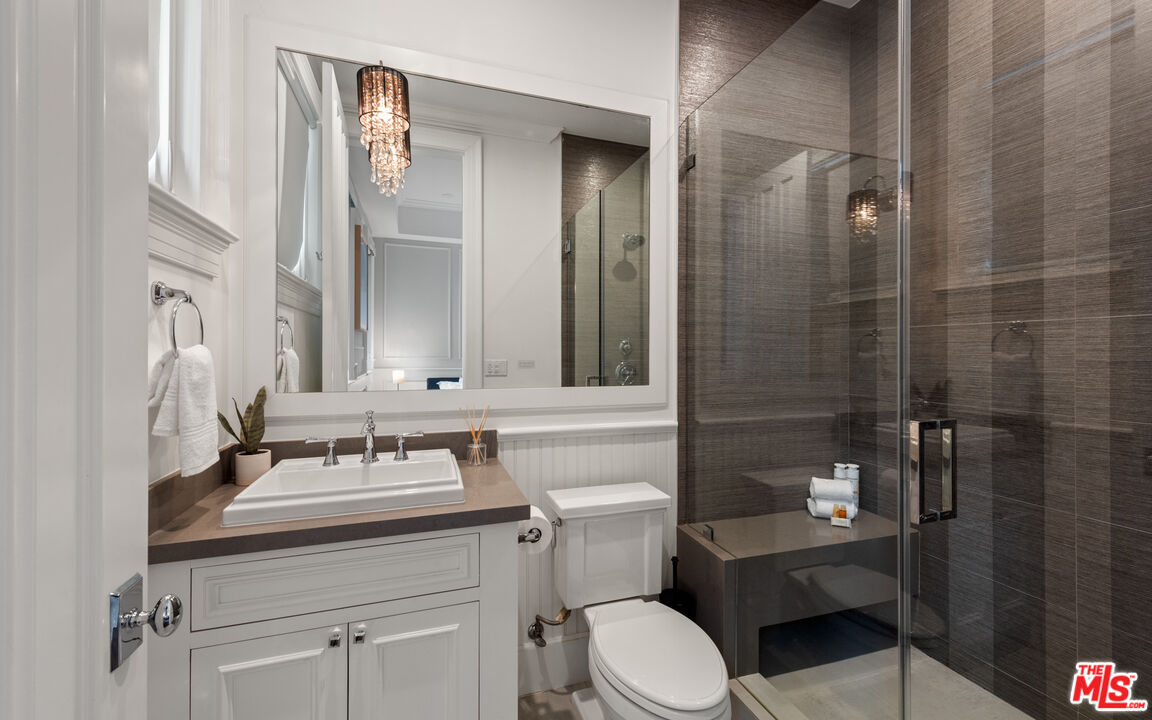 1836 Laurel Canyon Blvd