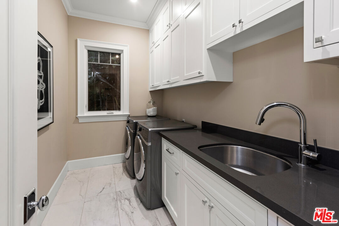 1836 Laurel Canyon Blvd