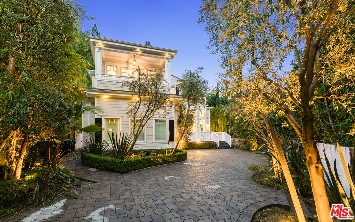 1836 Laurel Canyon Blvd