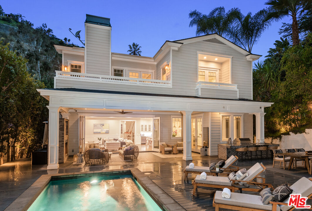 1836 Laurel Canyon Blvd