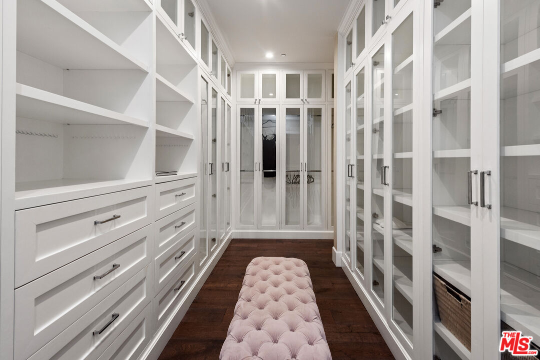 1836 Laurel Canyon Blvd