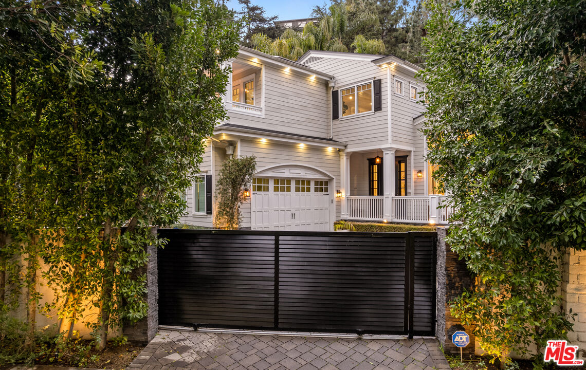 1836 Laurel Canyon Blvd