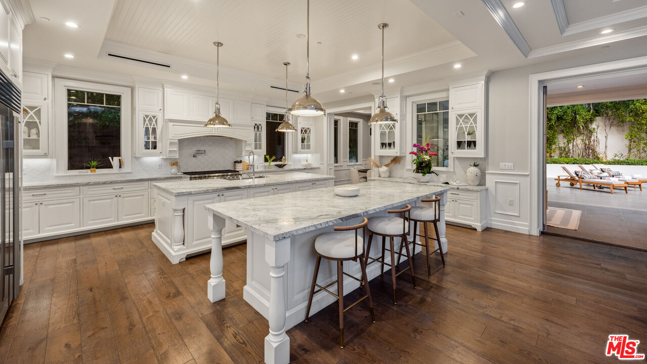 1836 Laurel Canyon Blvd