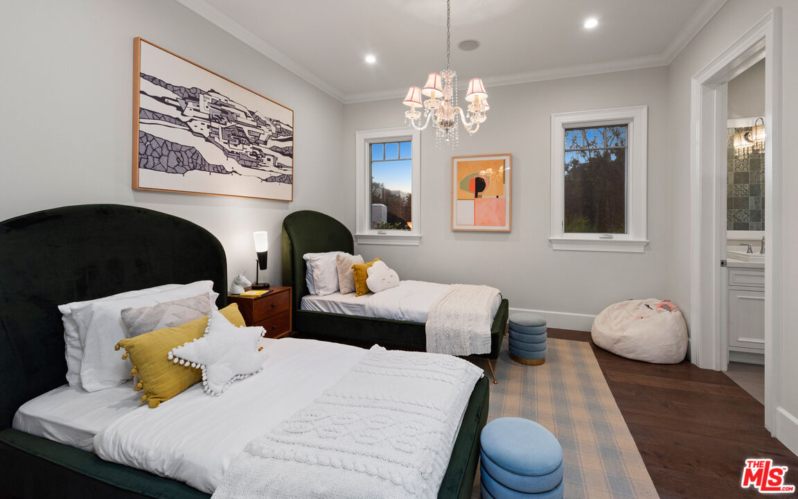 1836 Laurel Canyon Blvd