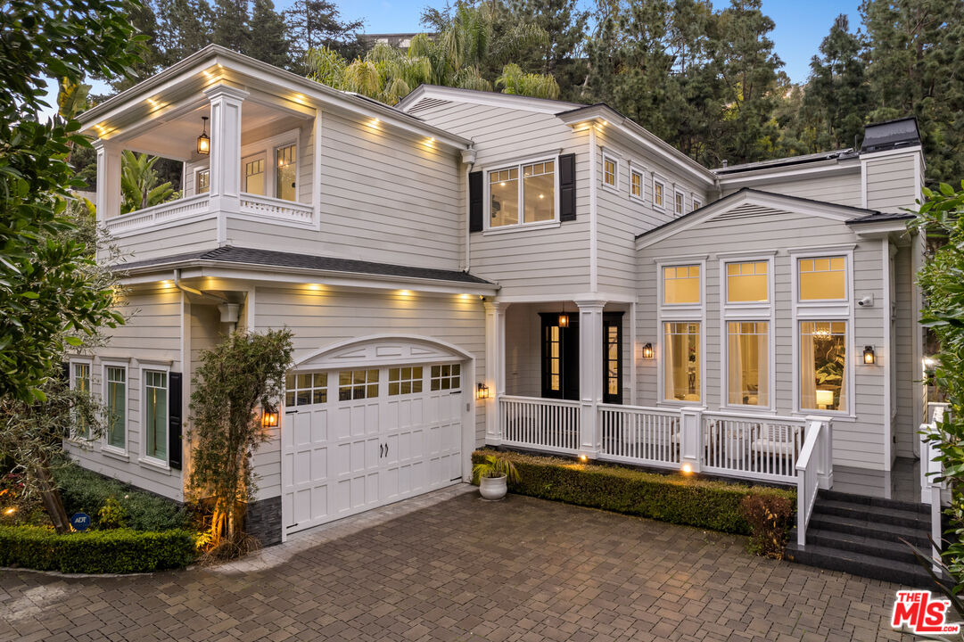 1836 Laurel Canyon Blvd