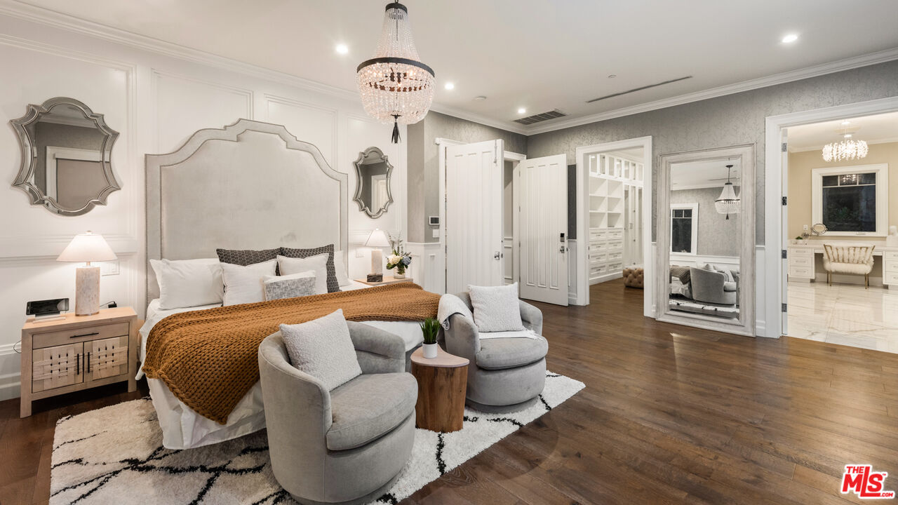 1836 Laurel Canyon Blvd