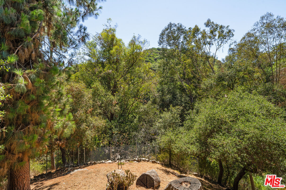 8301 Lookout Mountain Ave