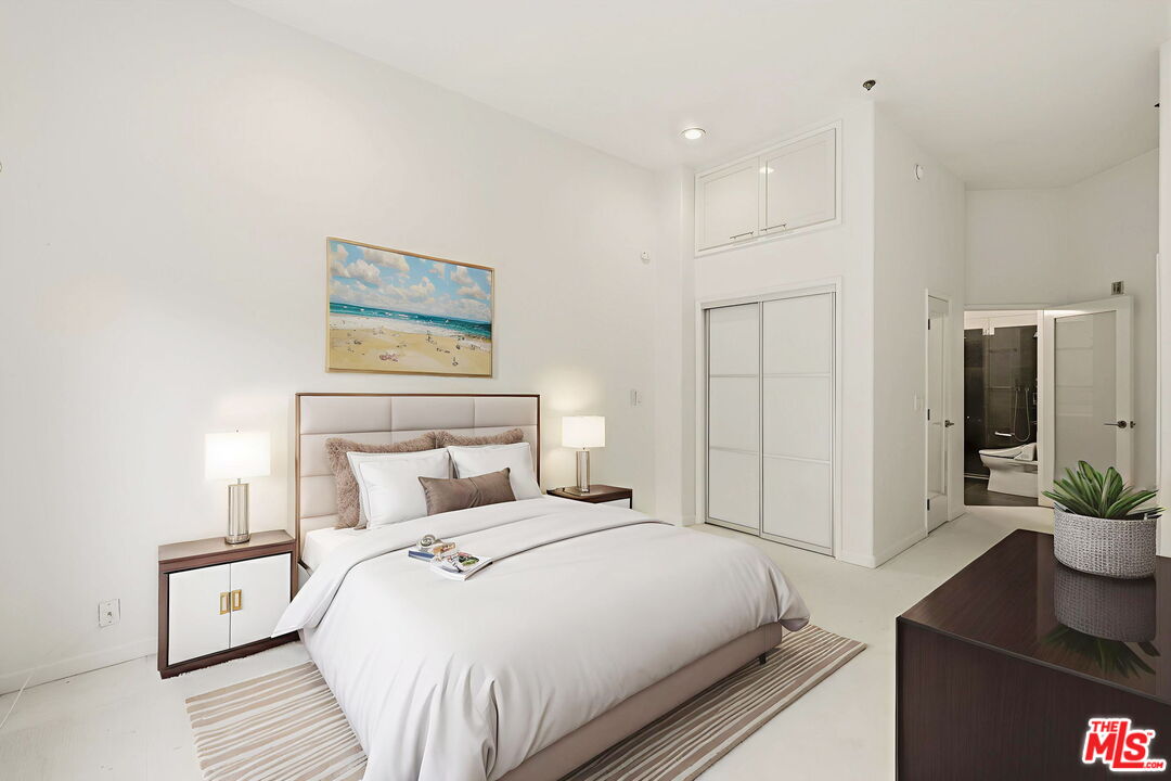 840 N Croft Ave Unit: 301