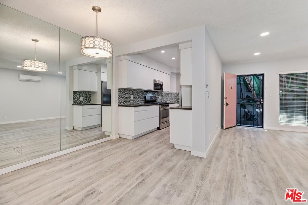 1035 N Sierra Bonita Ave