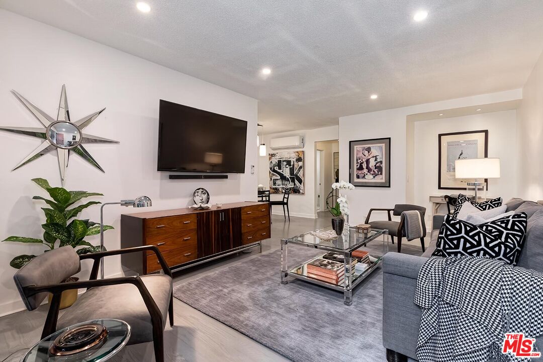 1035 N Sierra Bonita Ave