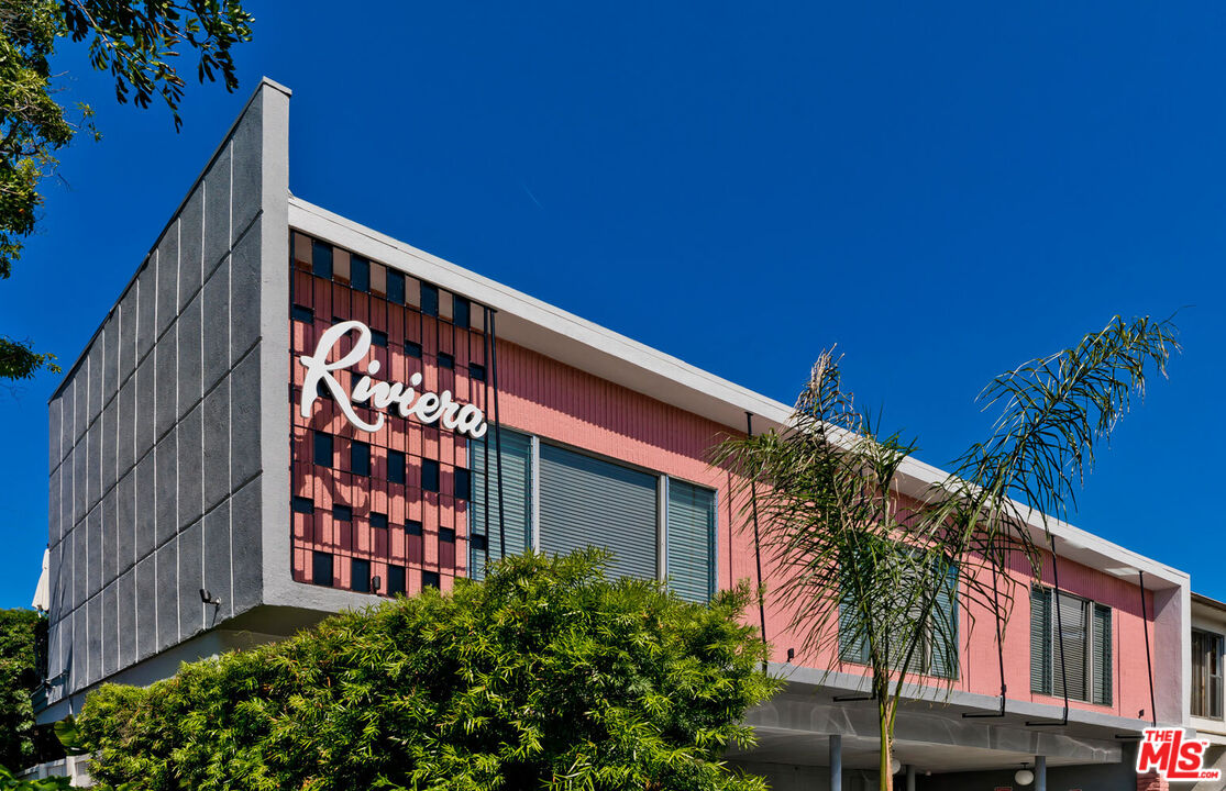 1035 N Sierra Bonita Ave