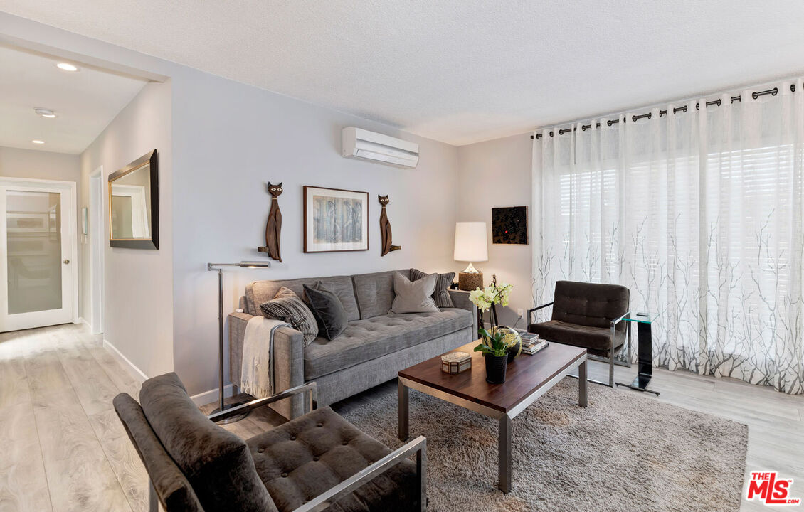 1035 N Sierra Bonita Ave