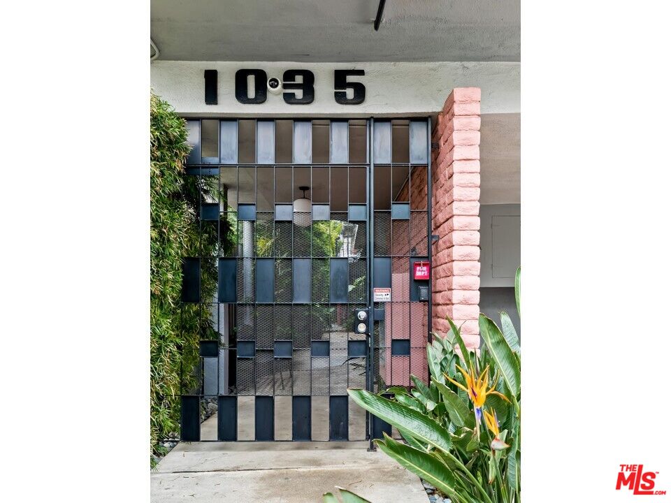 1035 N Sierra Bonita Ave