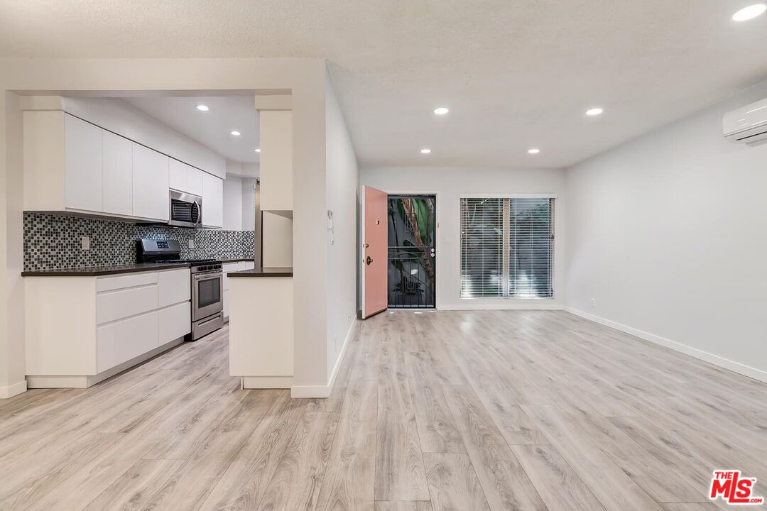 1035 N Sierra Bonita Ave