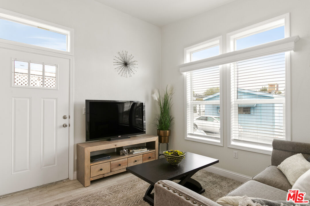 8250 Lankershim Blvd Unit: 192