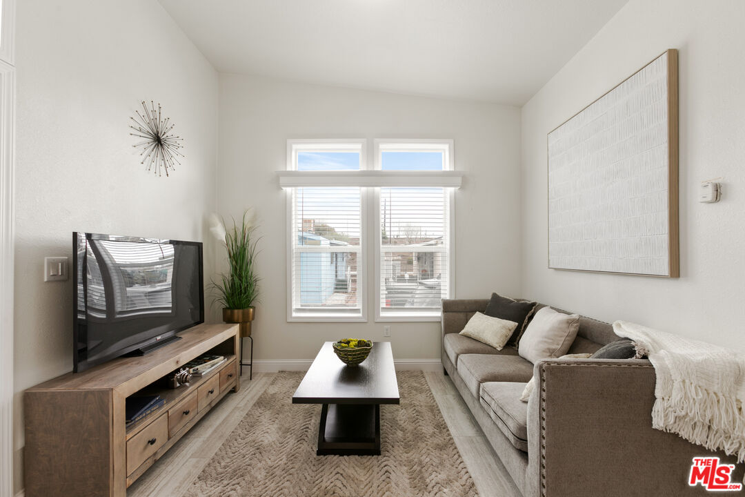 8250 Lankershim Blvd Unit: 192