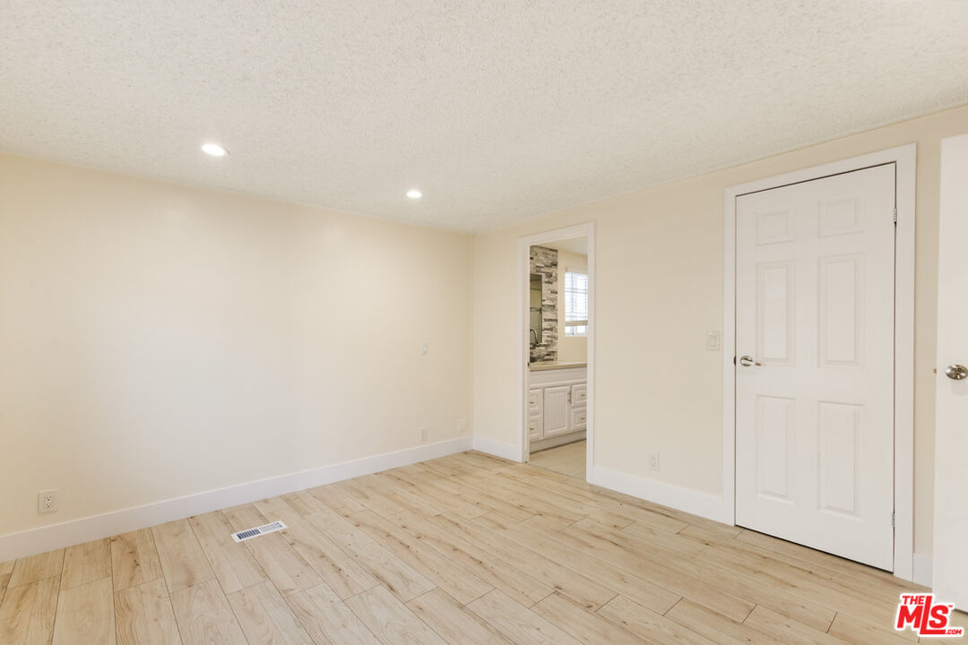 8250 Lankershim Blvd Unit: 198