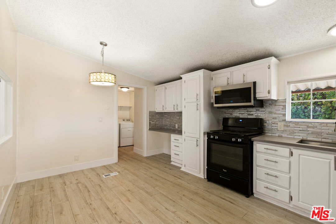 8250 Lankershim Blvd Unit: 198