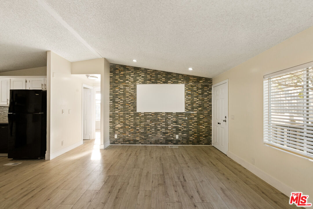 8250 Lankershim Blvd Unit: 198