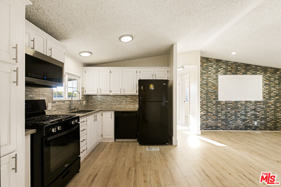 8250 Lankershim Blvd Unit: 198