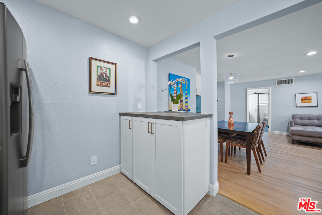 8530 Holloway Dr Unit: 215