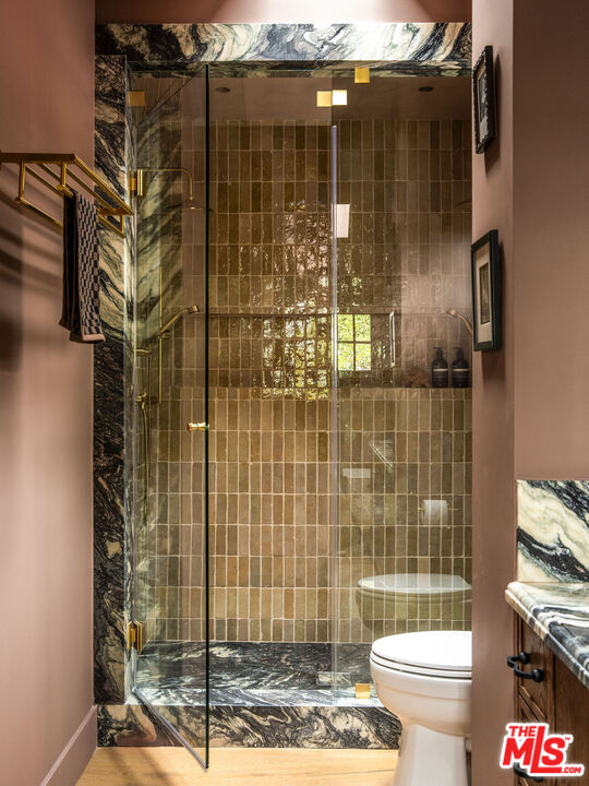 1524 Sunset Plaza Dr