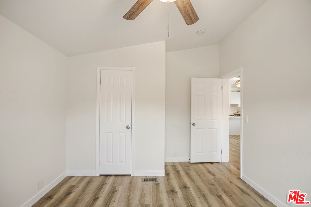 8250 Lankershim Blvd Unit: 33