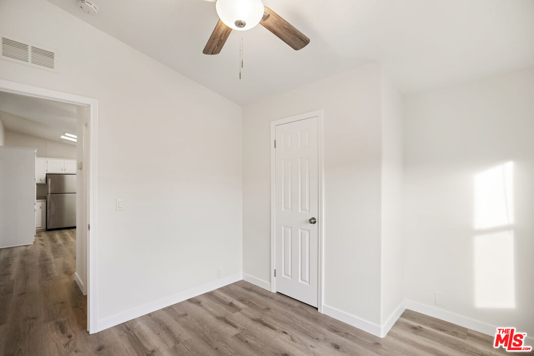 8250 Lankershim Blvd Unit: 33