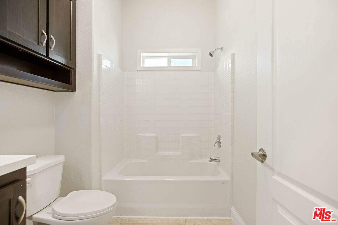 8250 Lankershim Blvd Unit: 196