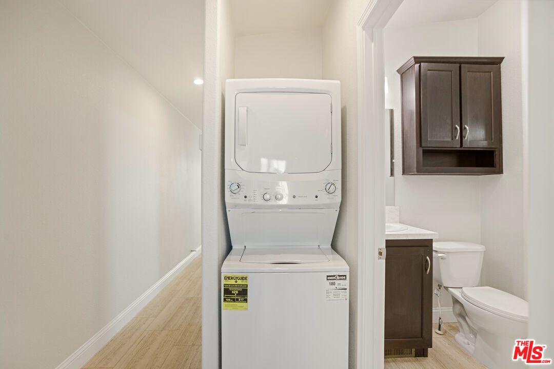 8250 Lankershim Blvd Unit: 196