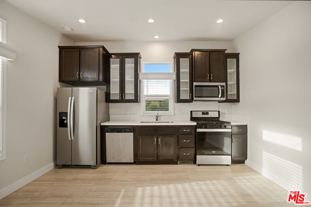 8250 Lankershim Blvd Unit: 196