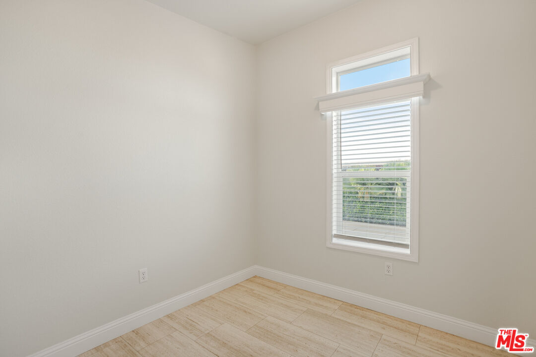 8250 Lankershim Blvd Unit: 196