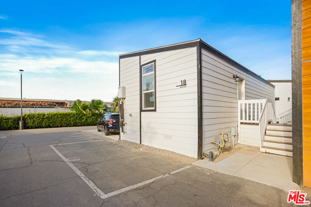 8250 Lankershim Blvd Unit: 196