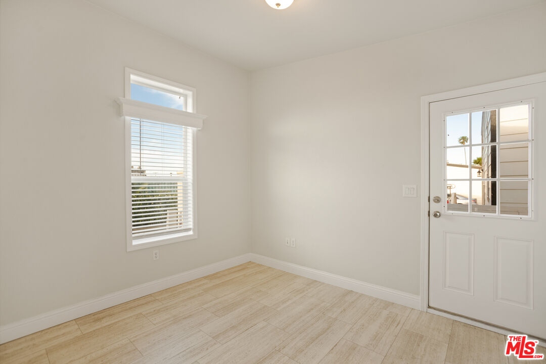 8250 Lankershim Blvd Unit: 196