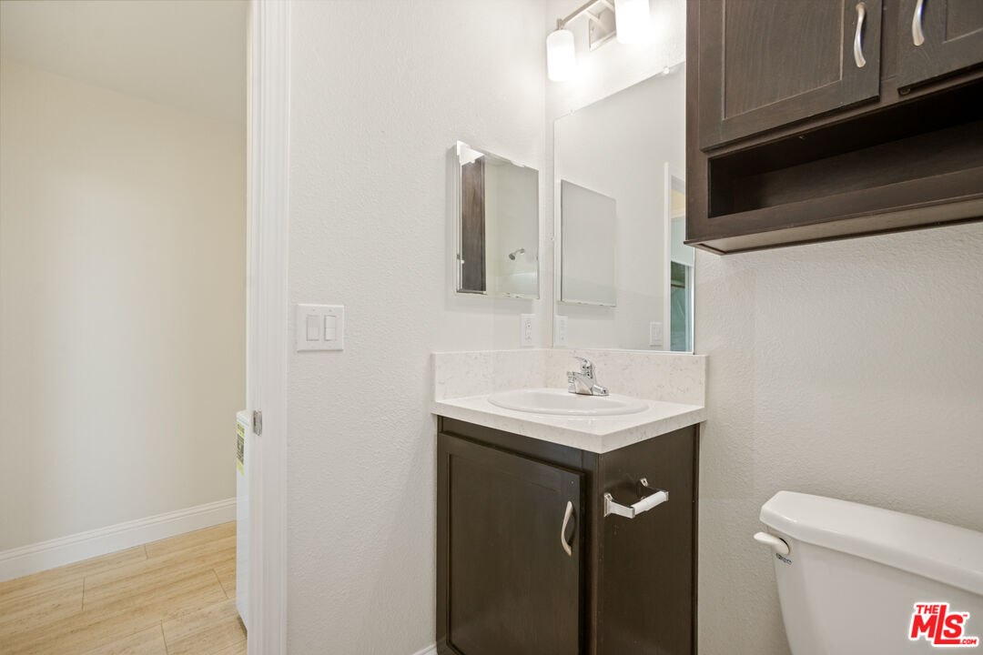 8250 Lankershim Blvd Unit: 196